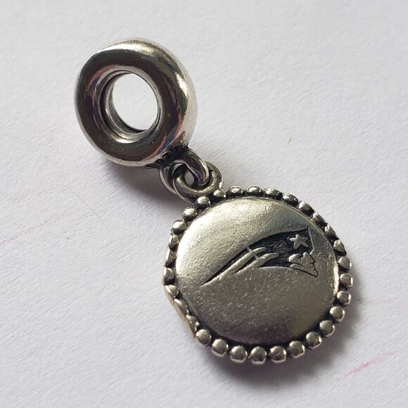 Pandora New England Patriots Logo Dangle Charm 925 Sterling Silver ALE NFL - Picture 2 of 8
